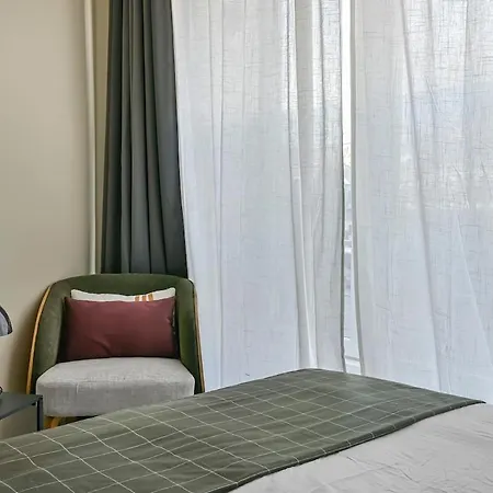 Light - Intimate Faubourg
